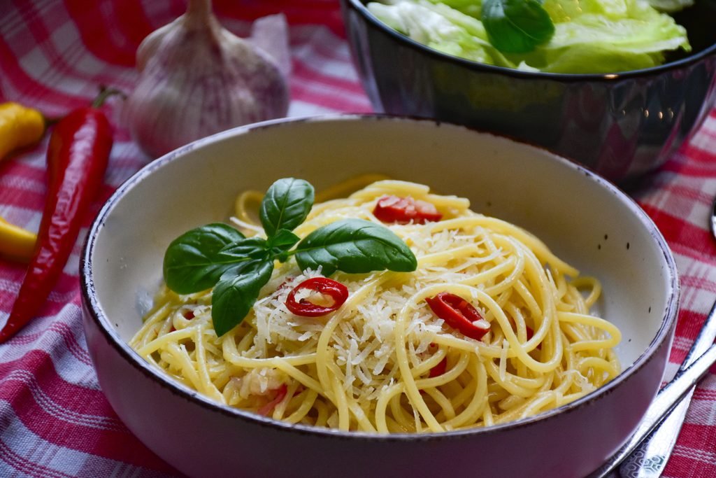 Simple pasta plate for runner carbo-loading